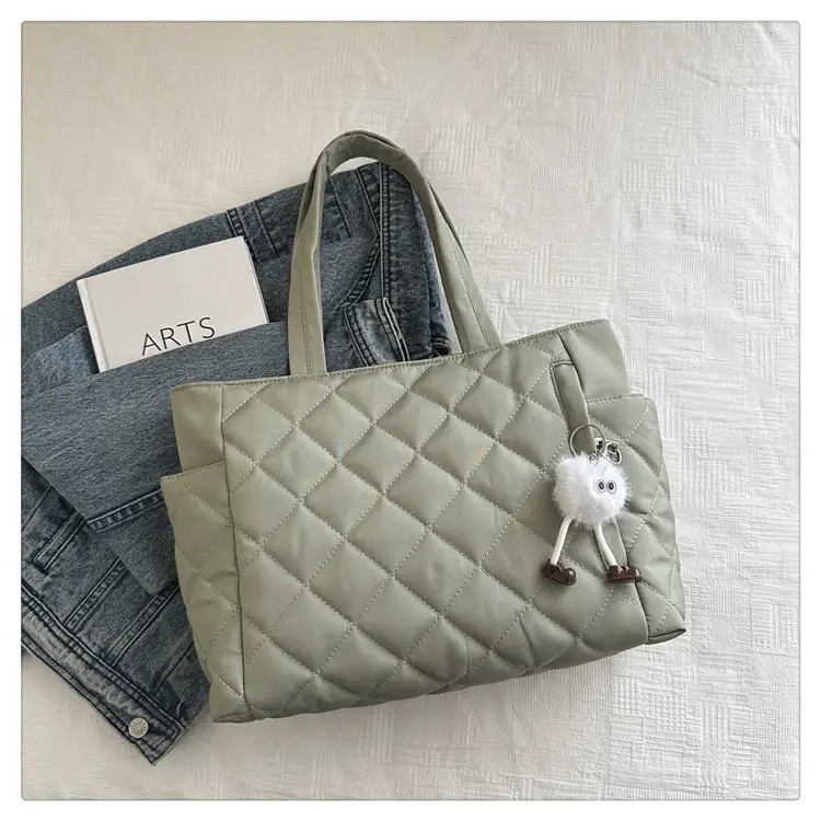 Black Quilted Women's Shoulder Bag 2026 New Model — feature 40