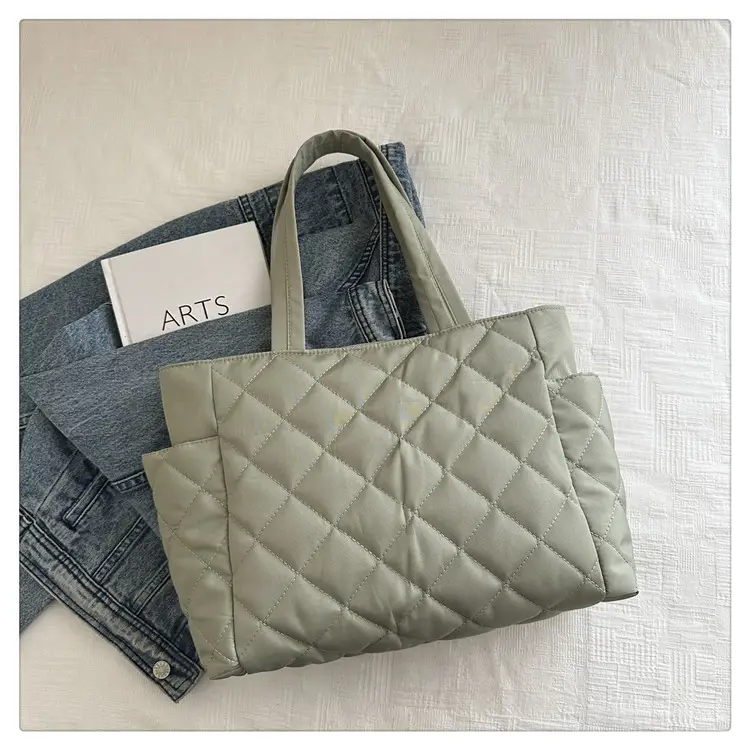 Black Quilted Women's Shoulder Bag 2026 New Model — feature 43