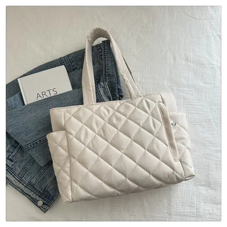 Black Quilted Women's Shoulder Bag 2026 New Model — feature 45