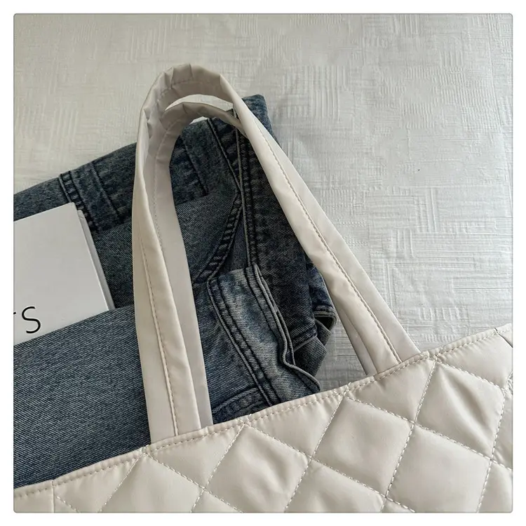 Black Quilted Women's Shoulder Bag 2026 New Model — feature 47