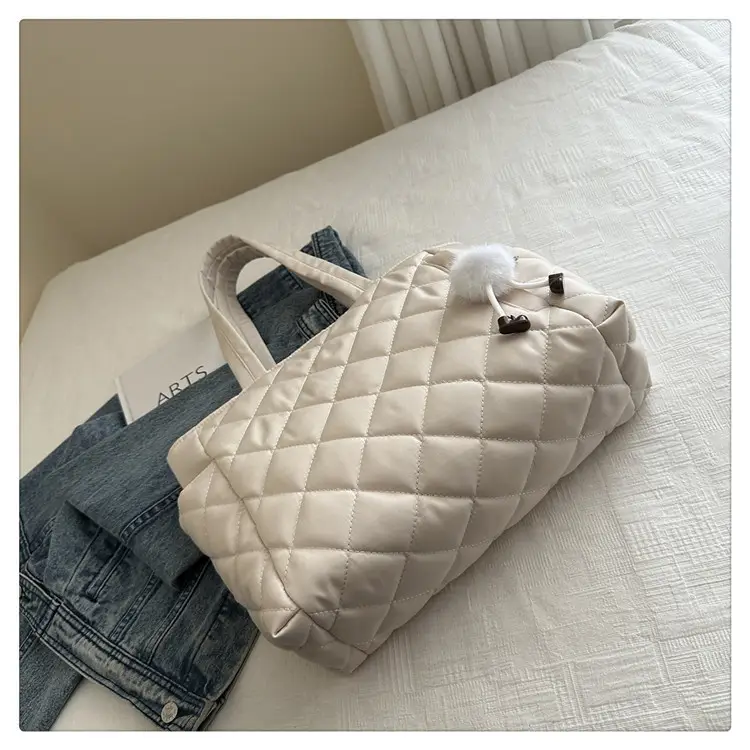 Black Quilted Women's Shoulder Bag 2026 New Model — feature 48