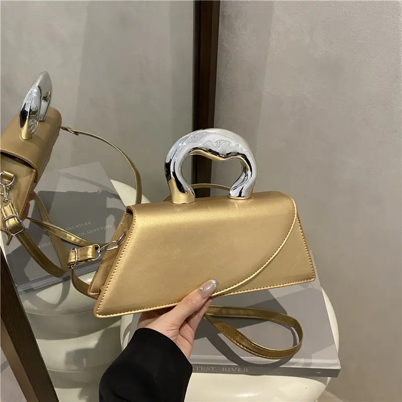 French Style Black Square Crossbody Bag for Women - Image 3