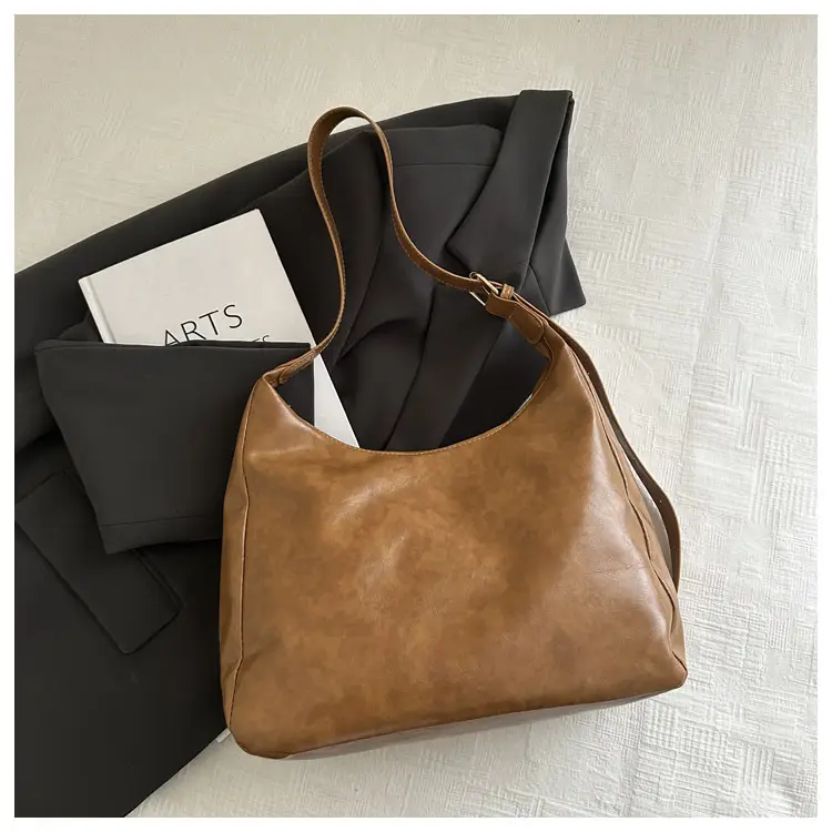 Black Leather Shoulder Bag for Women 2026 — feature 11