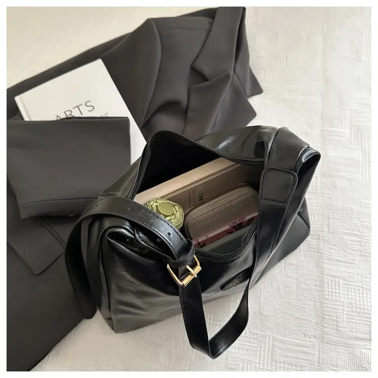 Black Leather Shoulder Bag for Women 2026 — feature 18