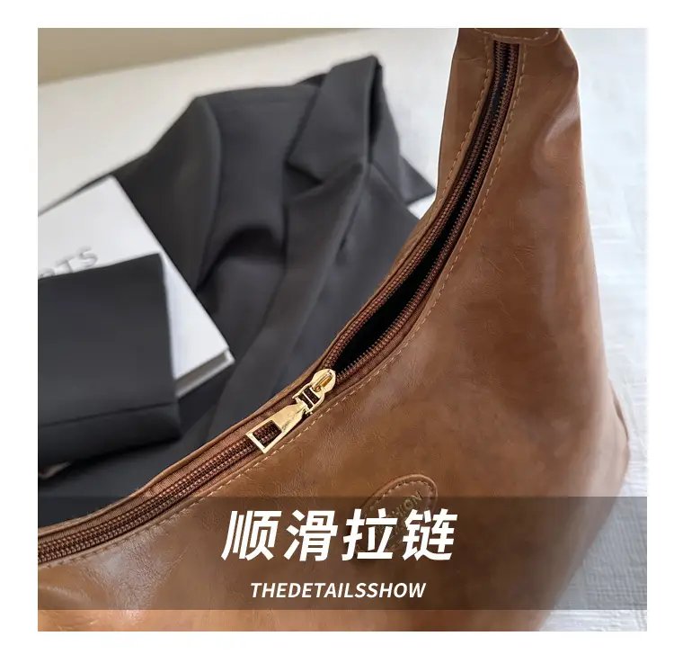 Black Leather Shoulder Bag for Women 2026 — feature 5