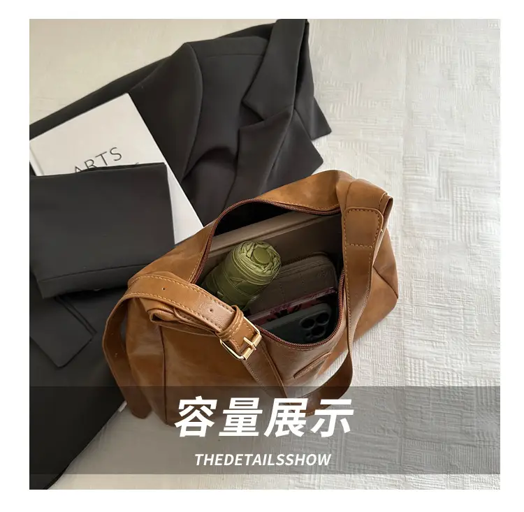 Black Leather Shoulder Bag for Women 2026 — feature 6