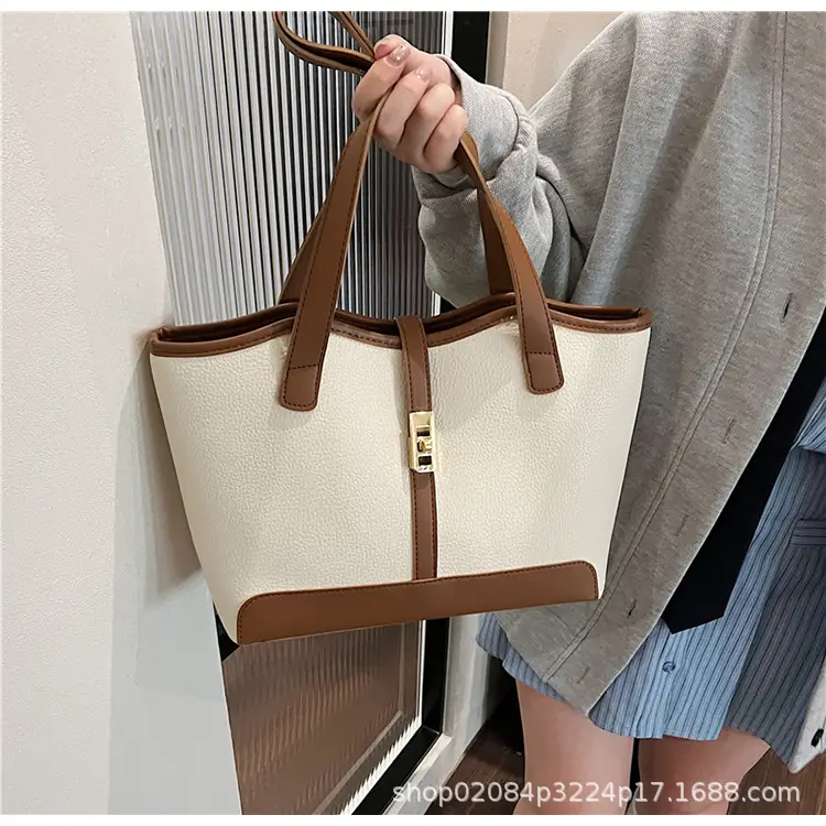 Black Vintage Women's Tote Bag with Gold Clasp — feature 14