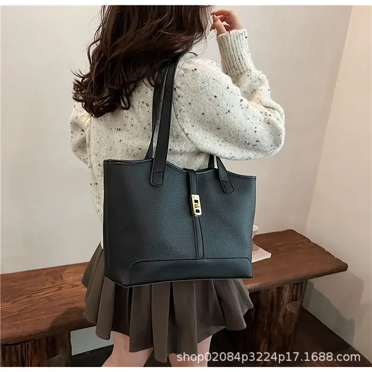 Black Vintage Women's Tote Bag with Gold Clasp — feature 17