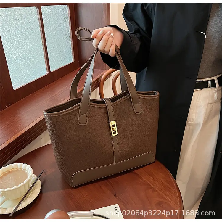Black Vintage Women's Tote Bag with Gold Clasp — feature 18