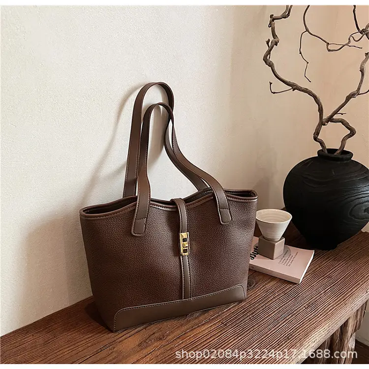 Black Vintage Women's Tote Bag with Gold Clasp — feature 24