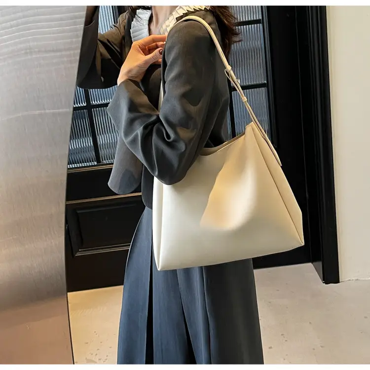 Women Retro Brown Bucket Bag Large Capacity 2025 — feature 15