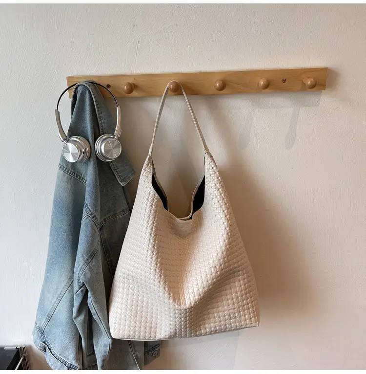 Large Capacity Woven Bucket Bag for Women Brown Black — feature 14