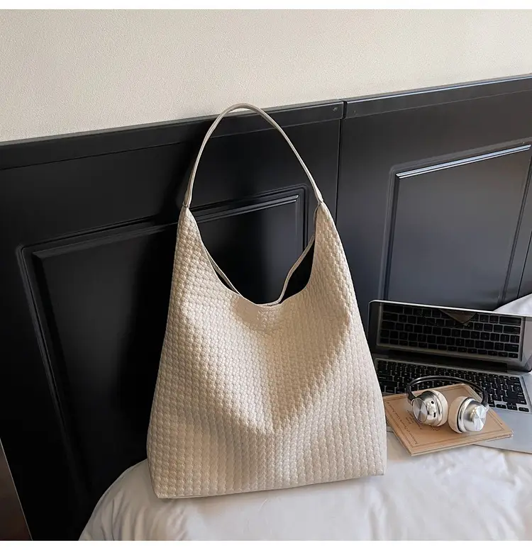 Large Capacity Woven Bucket Bag for Women Brown Black — feature 29