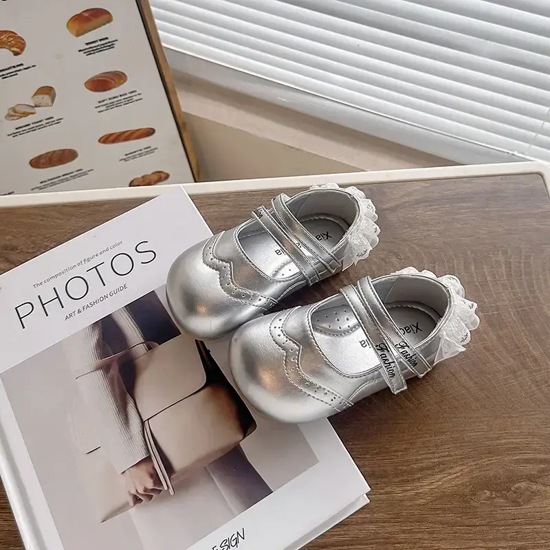 Girls Silver Rhinestone Flat Shoes 2025