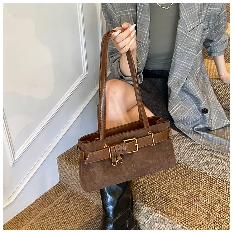 Women's Large Cap Leather Shoulder Bag Brown 2025 — feature 18