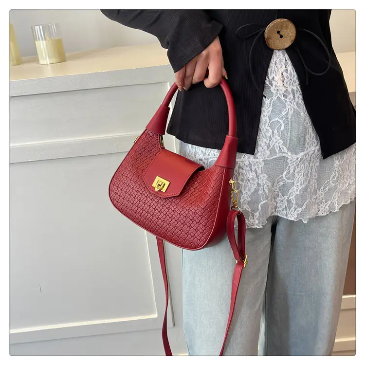 Red Woven Handbag for Women 2025 Casual Shoulder — feature 18