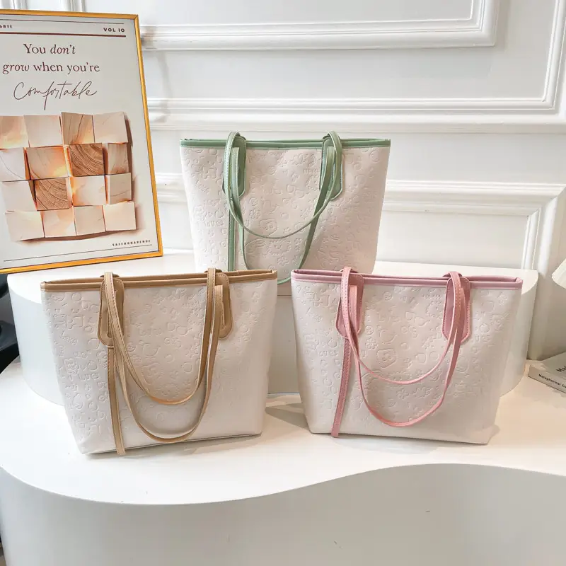Women's White Textured Shoulder Bag with Green Handles - Image 5