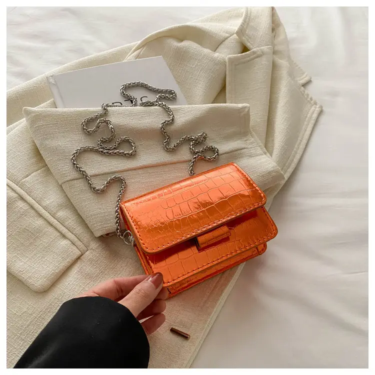 Mirror Patent Leather Chain Crossbody Bag for Women — feature 13