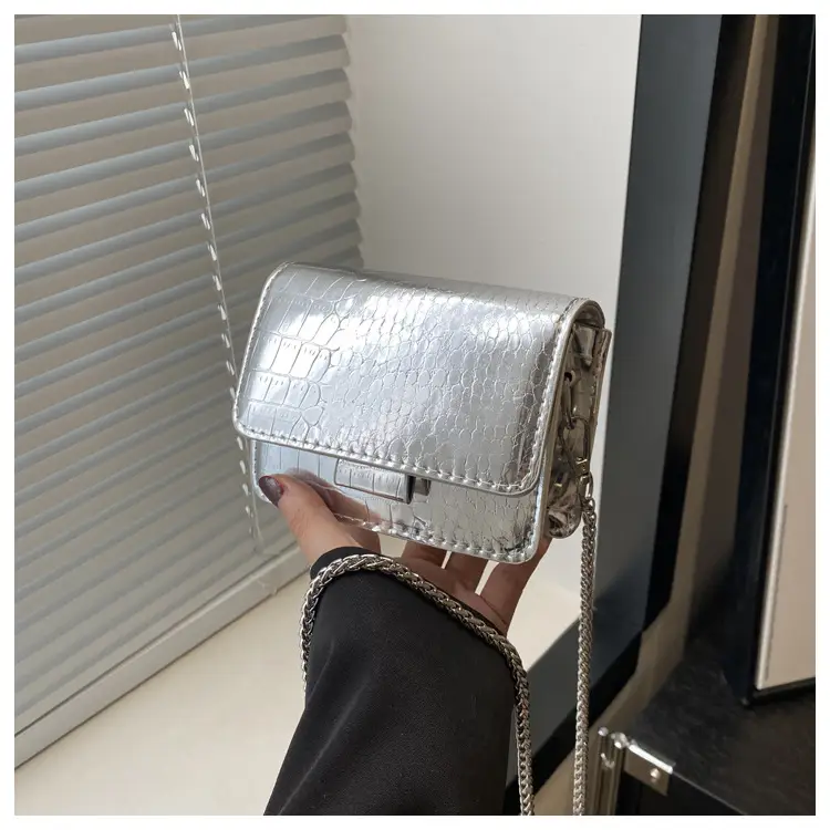 Mirror Patent Leather Chain Crossbody Bag for Women — feature 18