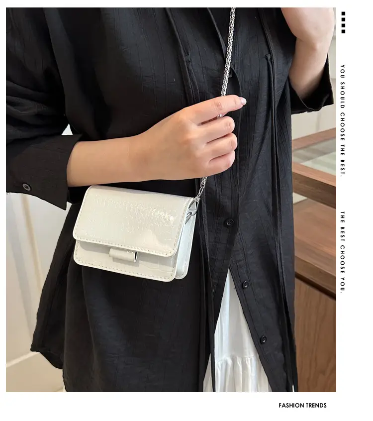 Mirror Patent Leather Chain Crossbody Bag for Women — feature 2