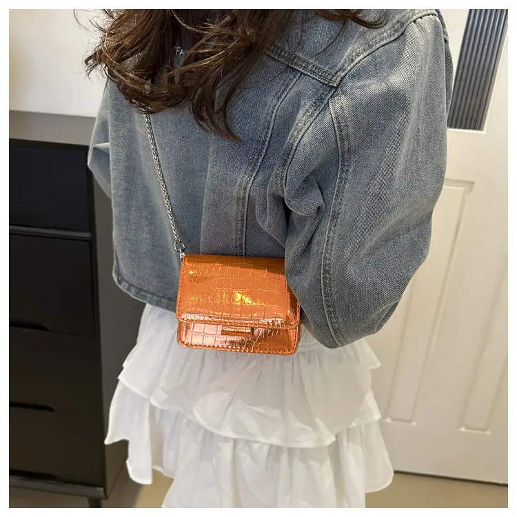Mirror Patent Leather Chain Crossbody Bag for Women — feature 28