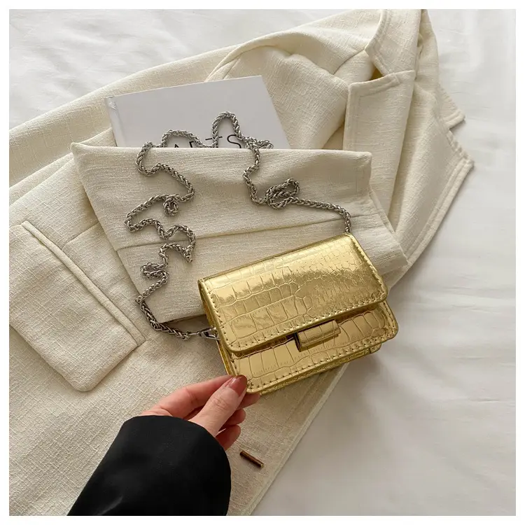 Mirror Patent Leather Chain Crossbody Bag for Women — feature 9