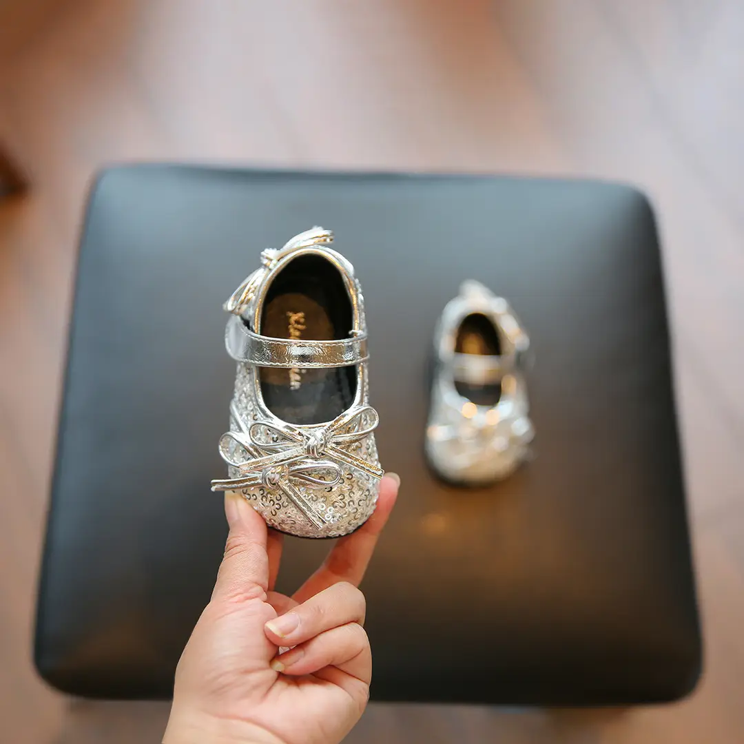 Baby Toddler Shoes Baby Princess Shoes 2025 New Baby Girl 1-2 to 3 Years Old Girls Sequined Bow Small Leather Shoes