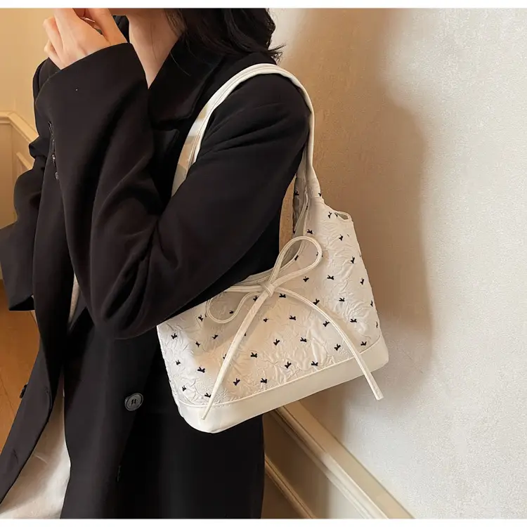White Bow Armpit Bag for Women 2025 — feature 10