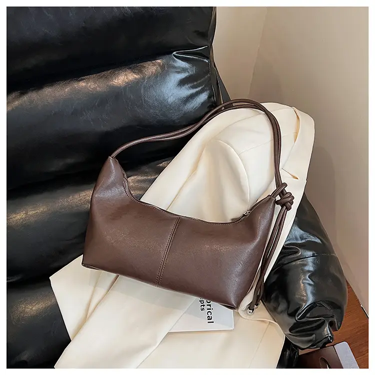 Women Large Capacity Crossbody Bag Brown Leather 2025 — feature 19