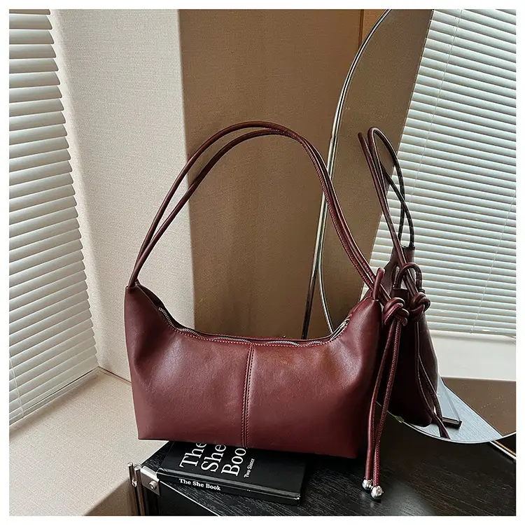 Women Large Capacity Crossbody Bag Brown Leather 2025 — feature 23