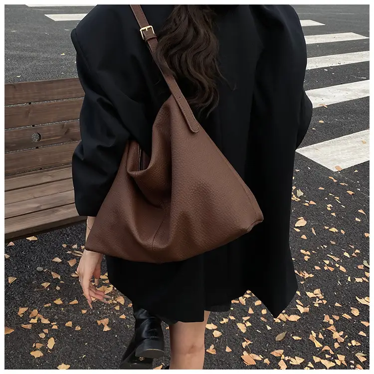 Women's Cream Leather Shoulder Crossbody Bag 2025 — feature 20