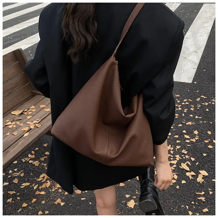 Women's Cream Leather Shoulder Crossbody Bag 2025 — feature 21