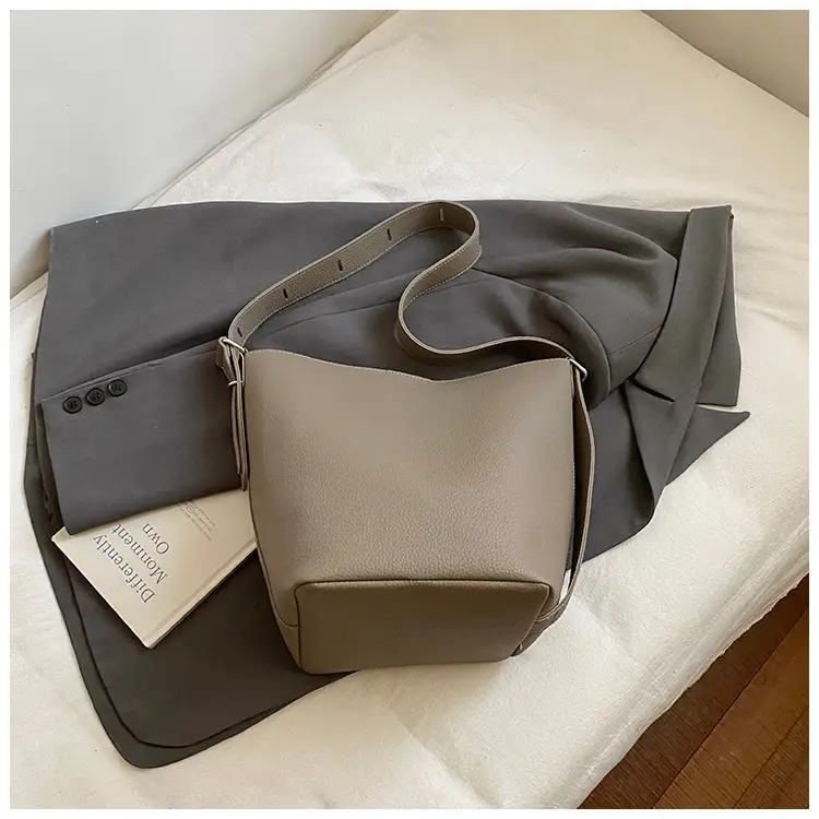 Korean Style Brown Women's Shoulder Bag 2025 — feature 25