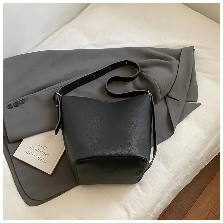 Korean Style Brown Women's Shoulder Bag 2025