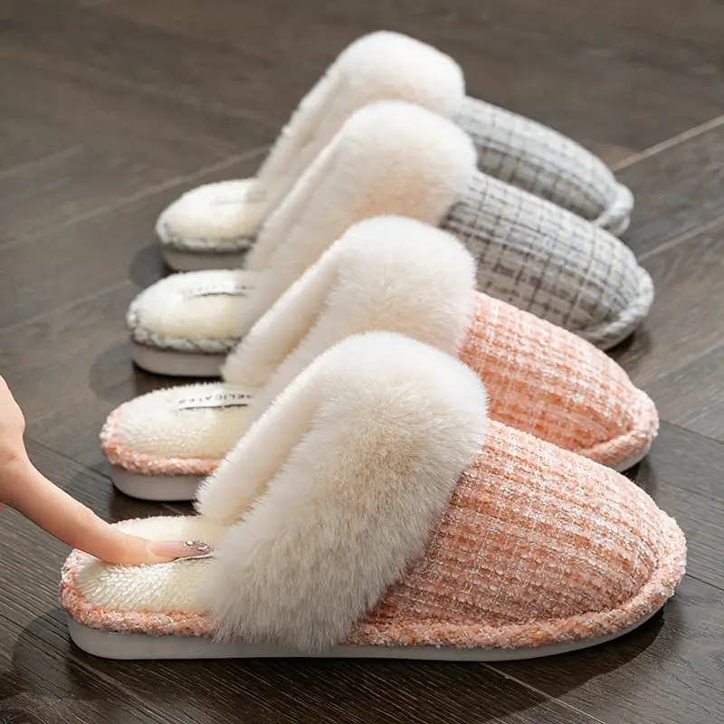 Women Winter Cotton Warm Slippers Pair - Image 4