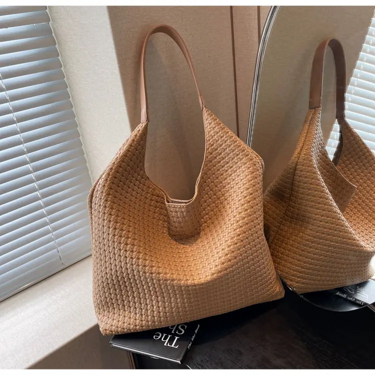 Black Textured Shoulder Bag for Women 2025 — feature 16