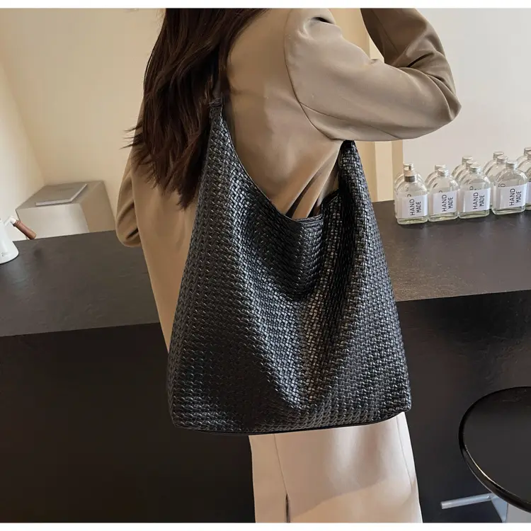 Black Textured Shoulder Bag for Women 2025 — feature 17