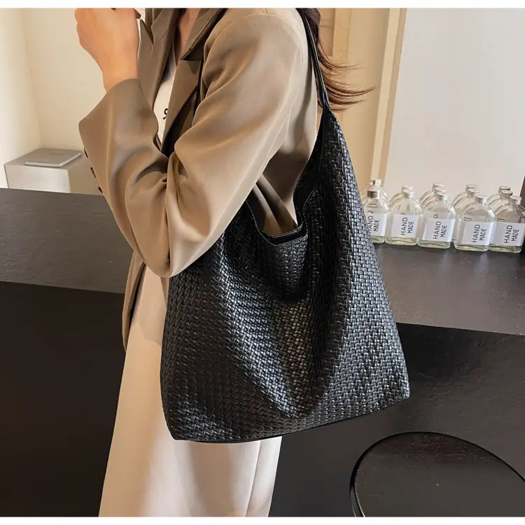 Black Textured Shoulder Bag for Women 2025 — feature 18