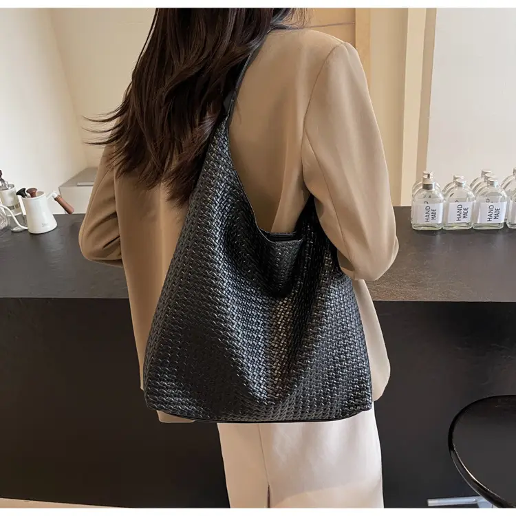 Black Textured Shoulder Bag for Women 2025 — feature 19