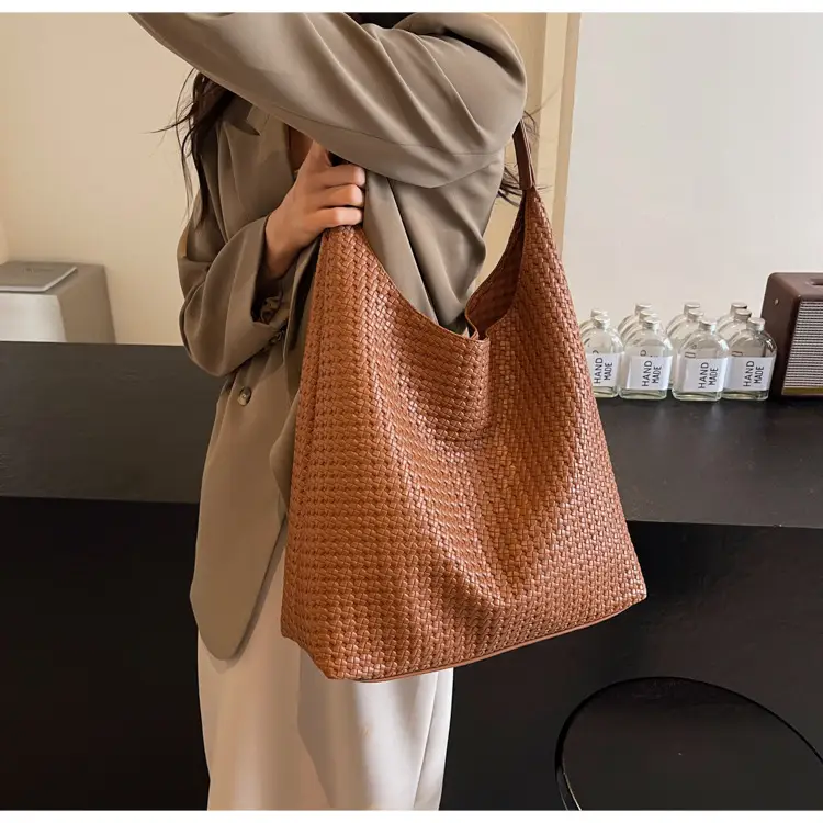 Black Textured Shoulder Bag for Women 2025 — feature 20