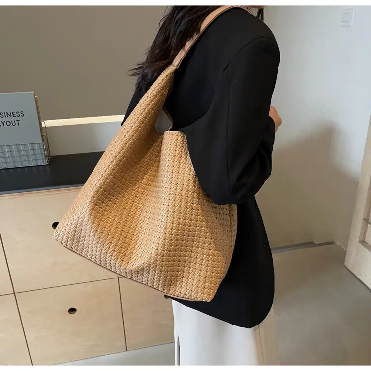 Black Textured Shoulder Bag for Women 2025 — feature 25