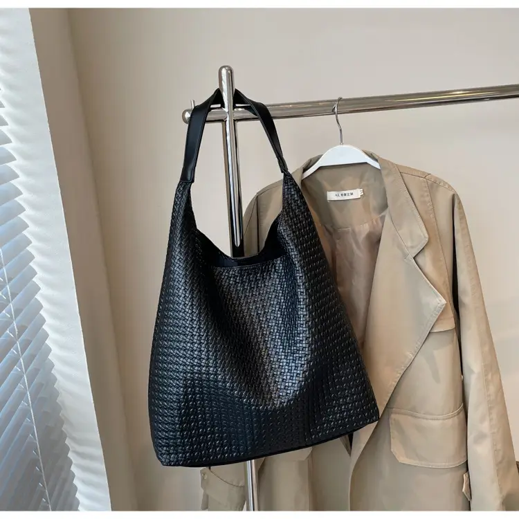 Black Textured Shoulder Bag for Women 2025 — feature 26