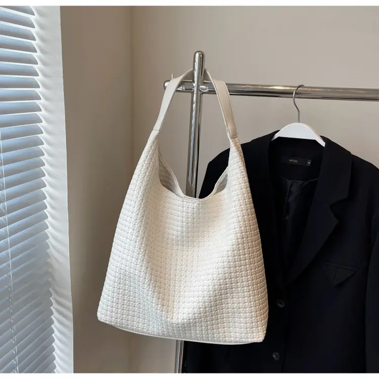 Black Textured Shoulder Bag for Women 2025 — feature 27