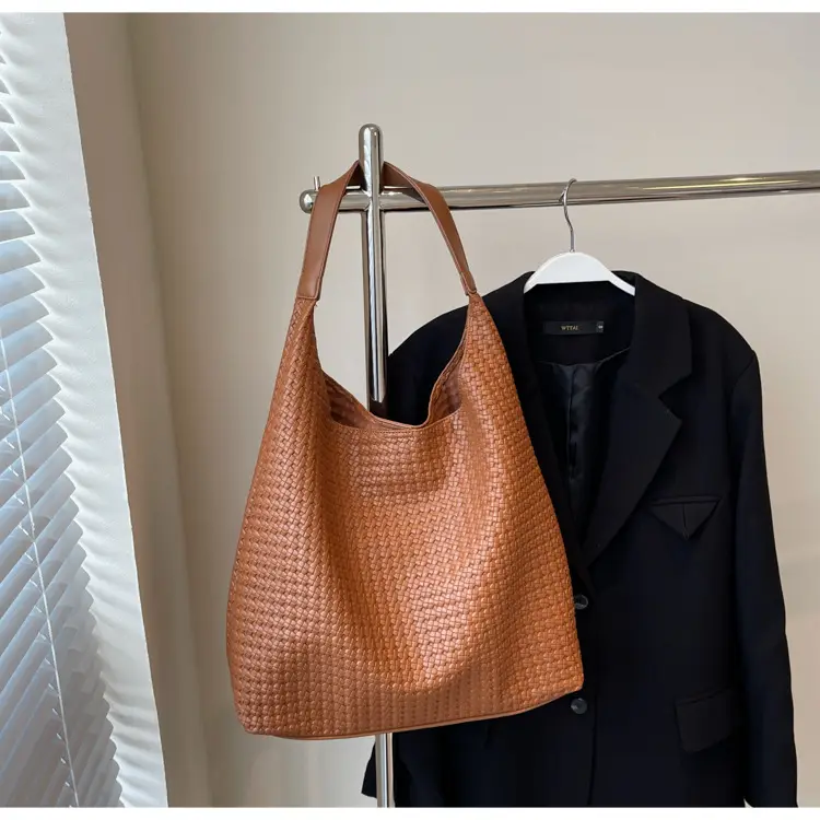 Black Textured Shoulder Bag for Women 2025 — feature 28