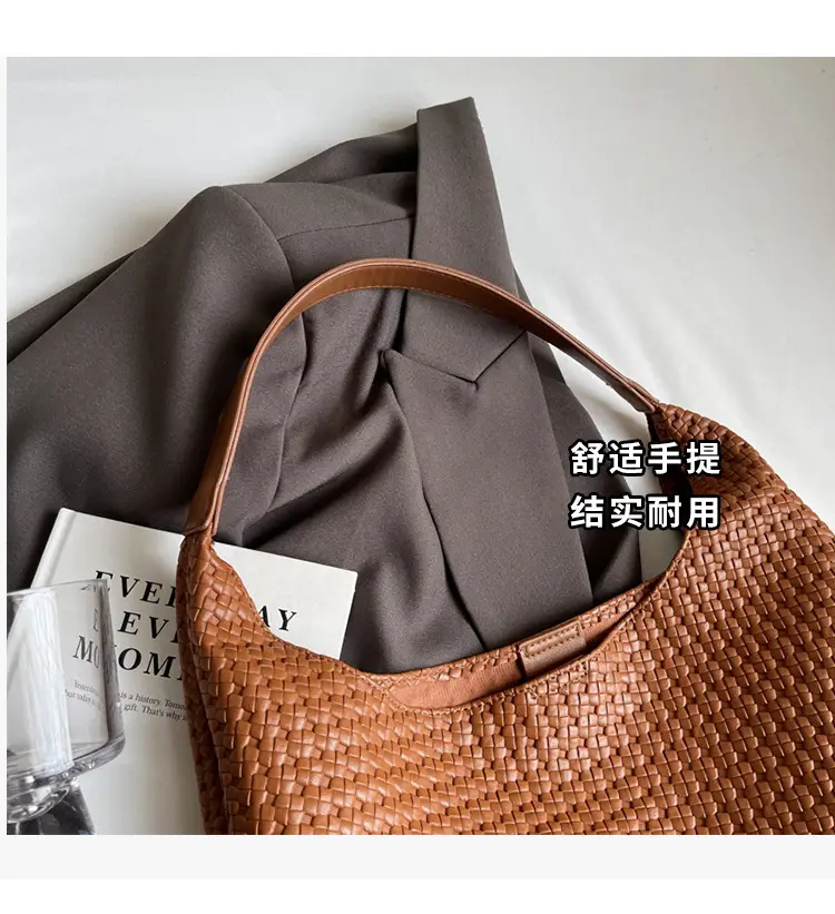 Black Textured Shoulder Bag for Women 2025 — feature 5