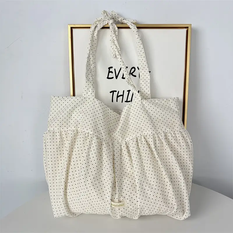 White Pleated Shoulder Bag Large Capacity Korean Canvas — feature 8