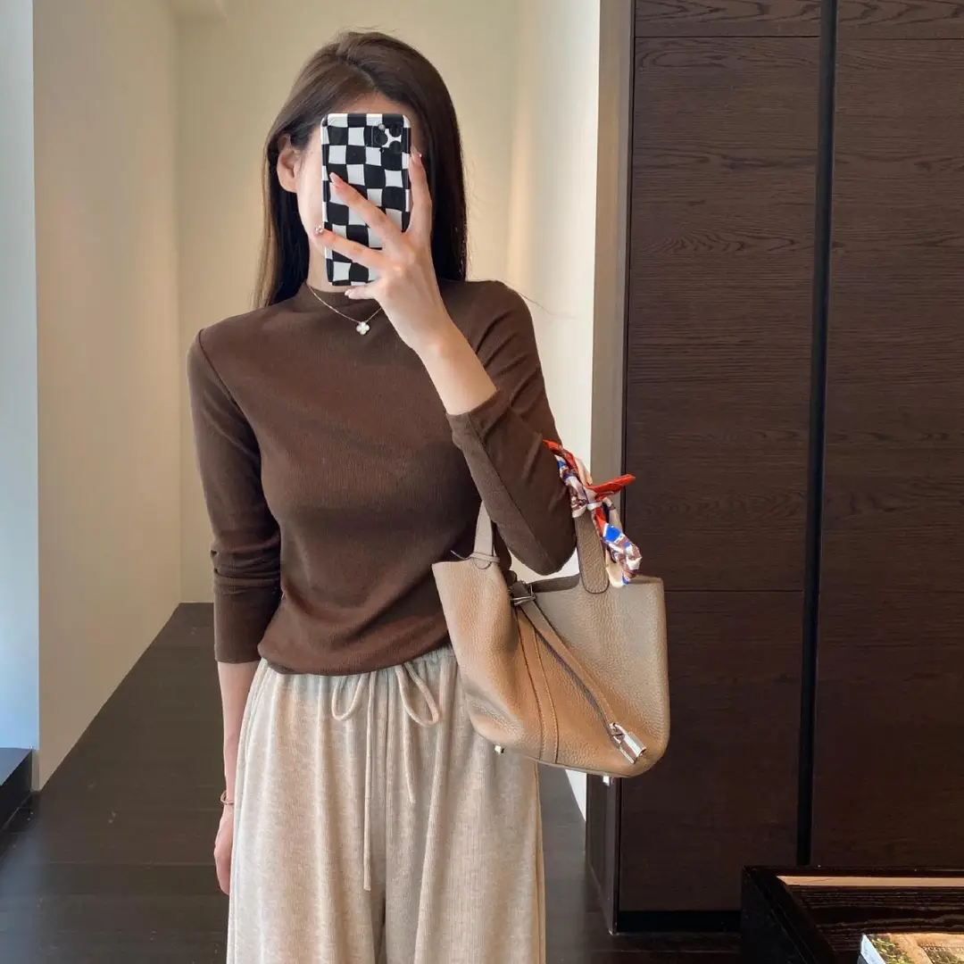 【Special Offer, No Returns or Exchanges】A Must-Have for Spring and Autumn, Layered Wear, Round Neck, Semi-High Collar, Long-Sleeve T-Shirt for Women in Autumn