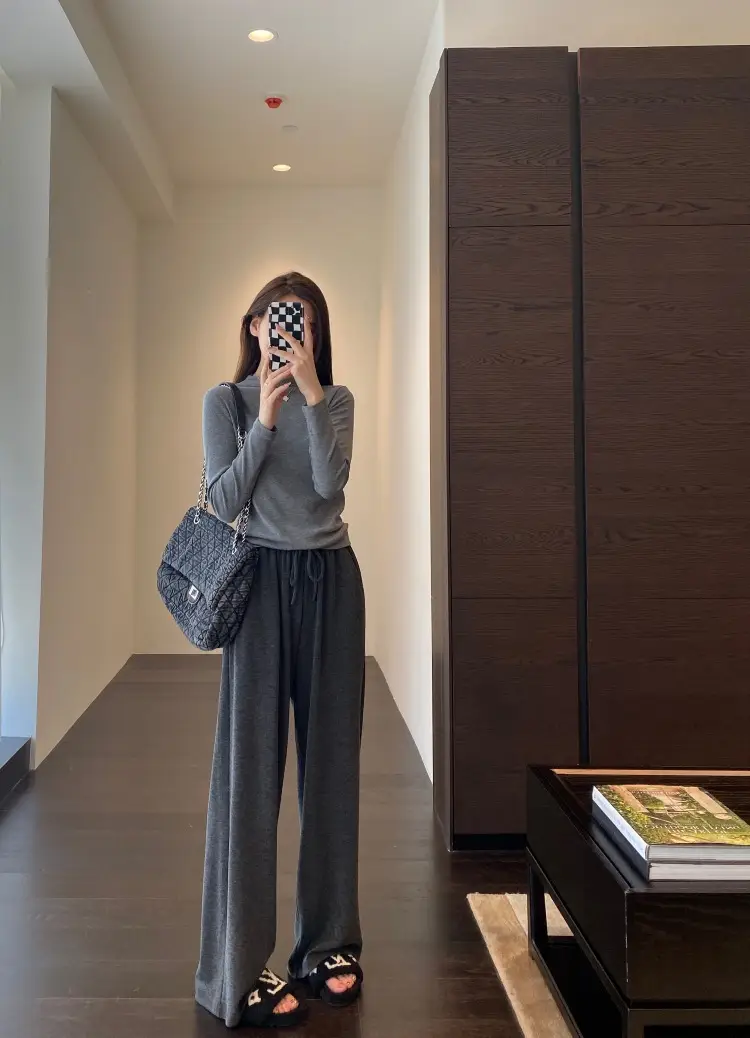 【Special Offer, No Returns or Exchanges】A Must-Have for Spring and Autumn, Layered Wear, Round Neck, Semi-High Collar, Long-Sleeve T-Shirt for Women in Autumn — feature 18