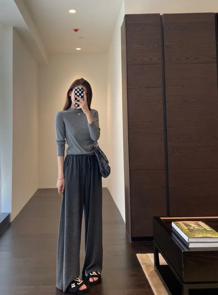 【Special Offer, No Returns or Exchanges】A Must-Have for Spring and Autumn, Layered Wear, Round Neck, Semi-High Collar, Long-Sleeve T-Shirt for Women in Autumn — feature 19