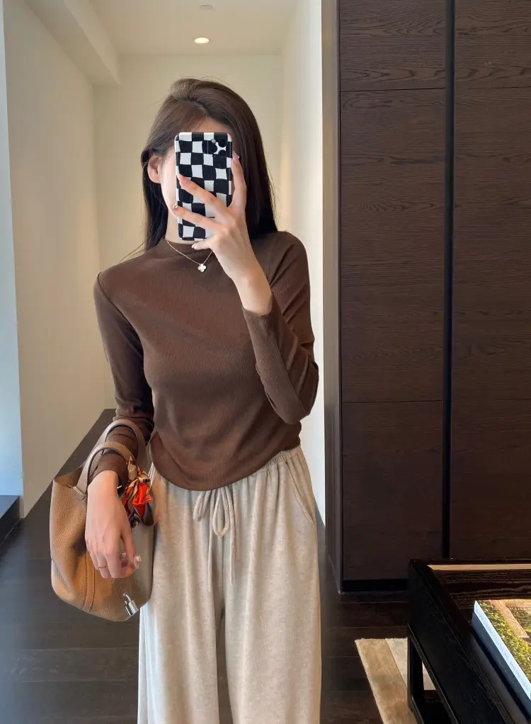 【Special Offer, No Returns or Exchanges】A Must-Have for Spring and Autumn, Layered Wear, Round Neck, Semi-High Collar, Long-Sleeve T-Shirt for Women in Autumn — feature 3